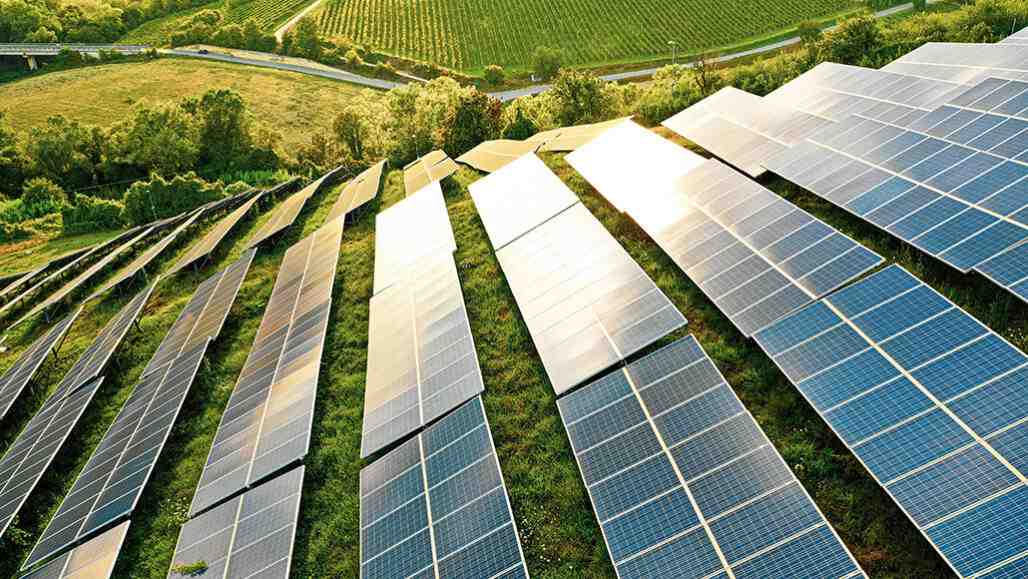 What are the 10 uses of solar energy?