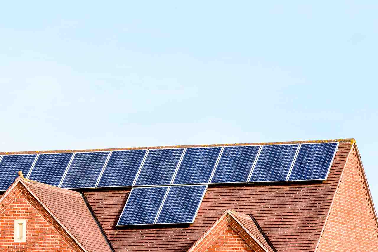 Do you still need electricity if you have solar panels?