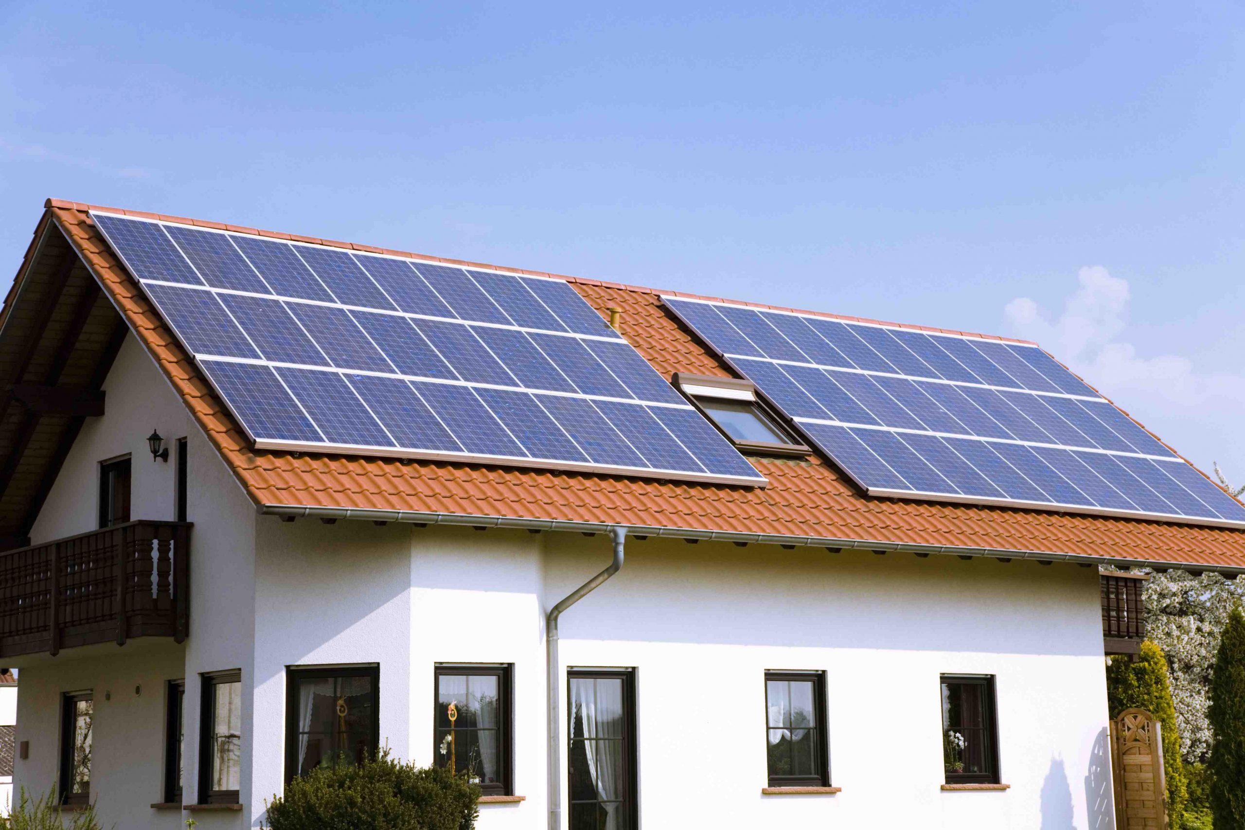How many solar panels are needed to power a home?